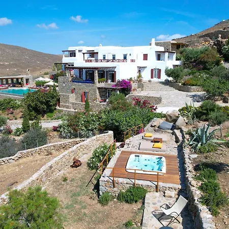 Nautilia - Luxury And Καλαφάτη