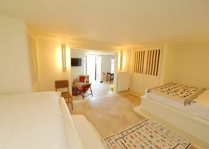 Nautilia - Luxury And