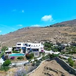 Nautilia - Luxury And Калафатис