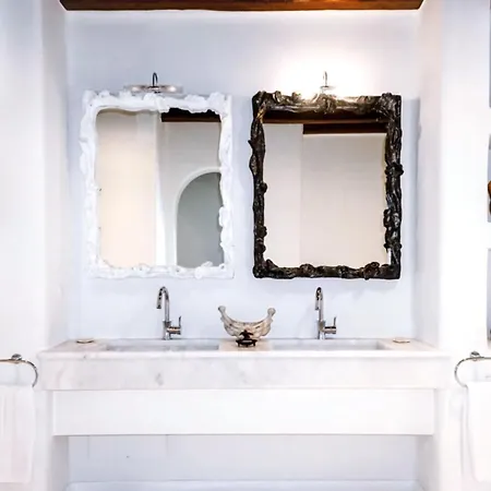 Nautilia - Luxury And Kalafáti