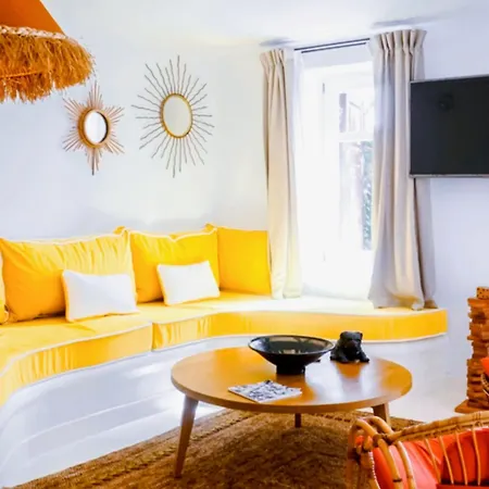 Nautilia - Luxury And Hotel
