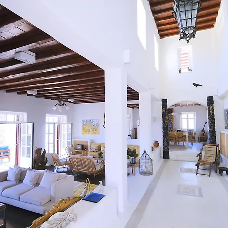 Nautilia - Luxury Suites&cottages Hotel