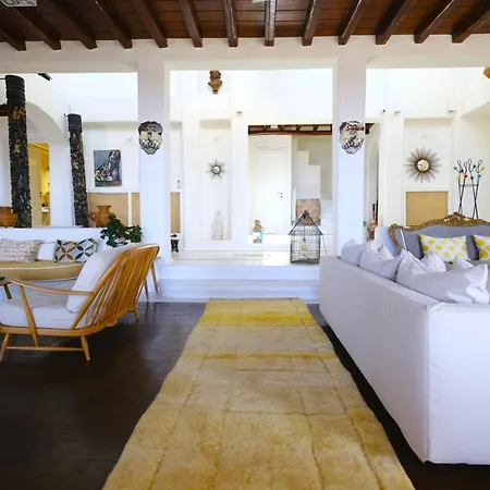 Nautilia - Luxury And ホテル 3*