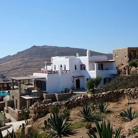 Nautilia - Luxury And 3* カラファティス